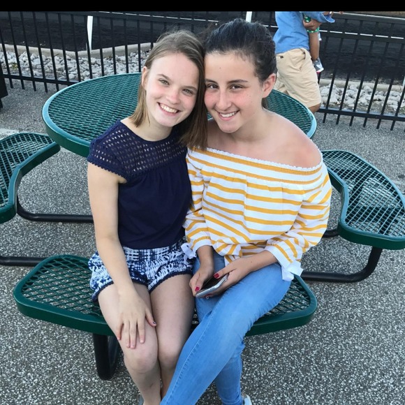 Meet your Posher, Ava - Picture 1 of 1